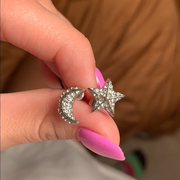 Spencer's Jewelry - 🌙 Moon & Star Earrings ⭐️